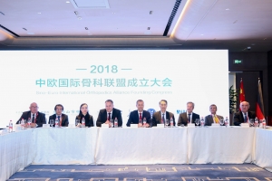 流水不爭(zhēng)先，爭(zhēng)的是滔滔不絕